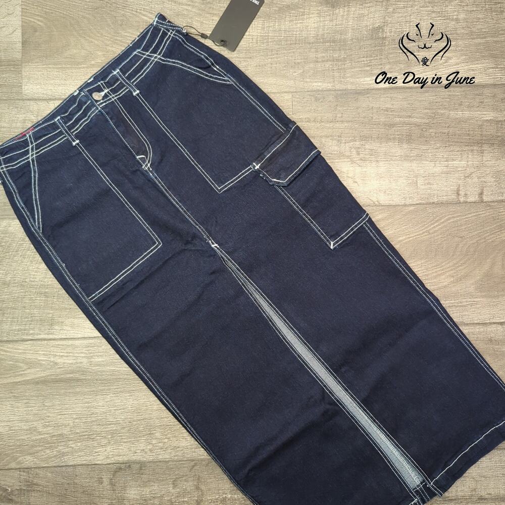 True Religion Denim Cargo Maxi Skirt Dark Wash Body Rinse NWT Size 28 (6)